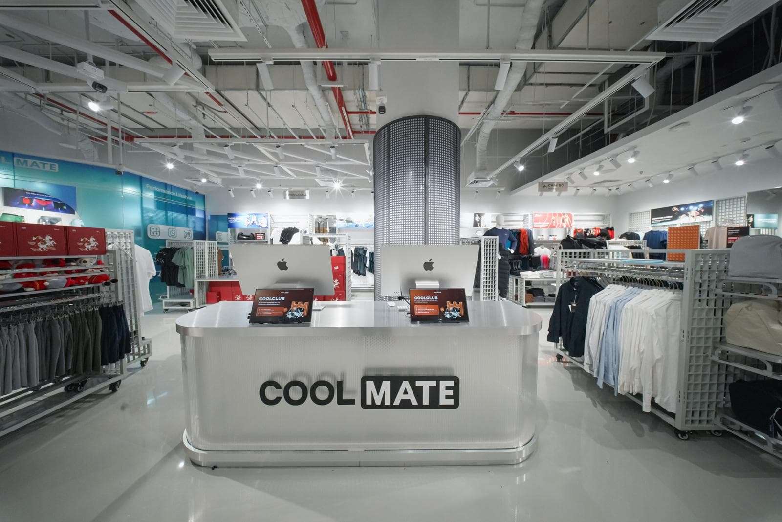 Coolmate store interior