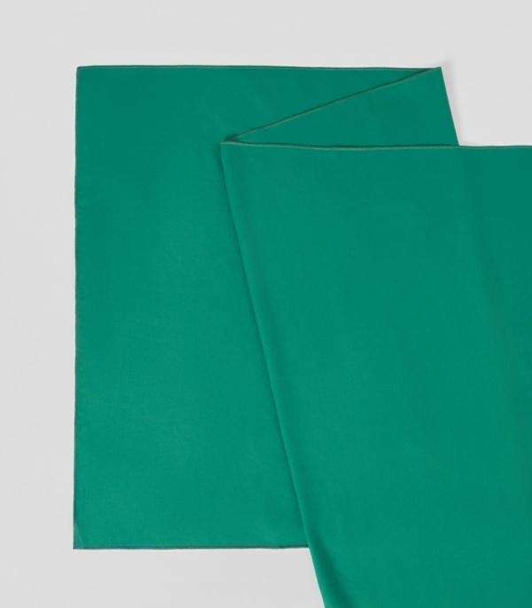 Chất liệu 100% Polyester kháng khuẩn