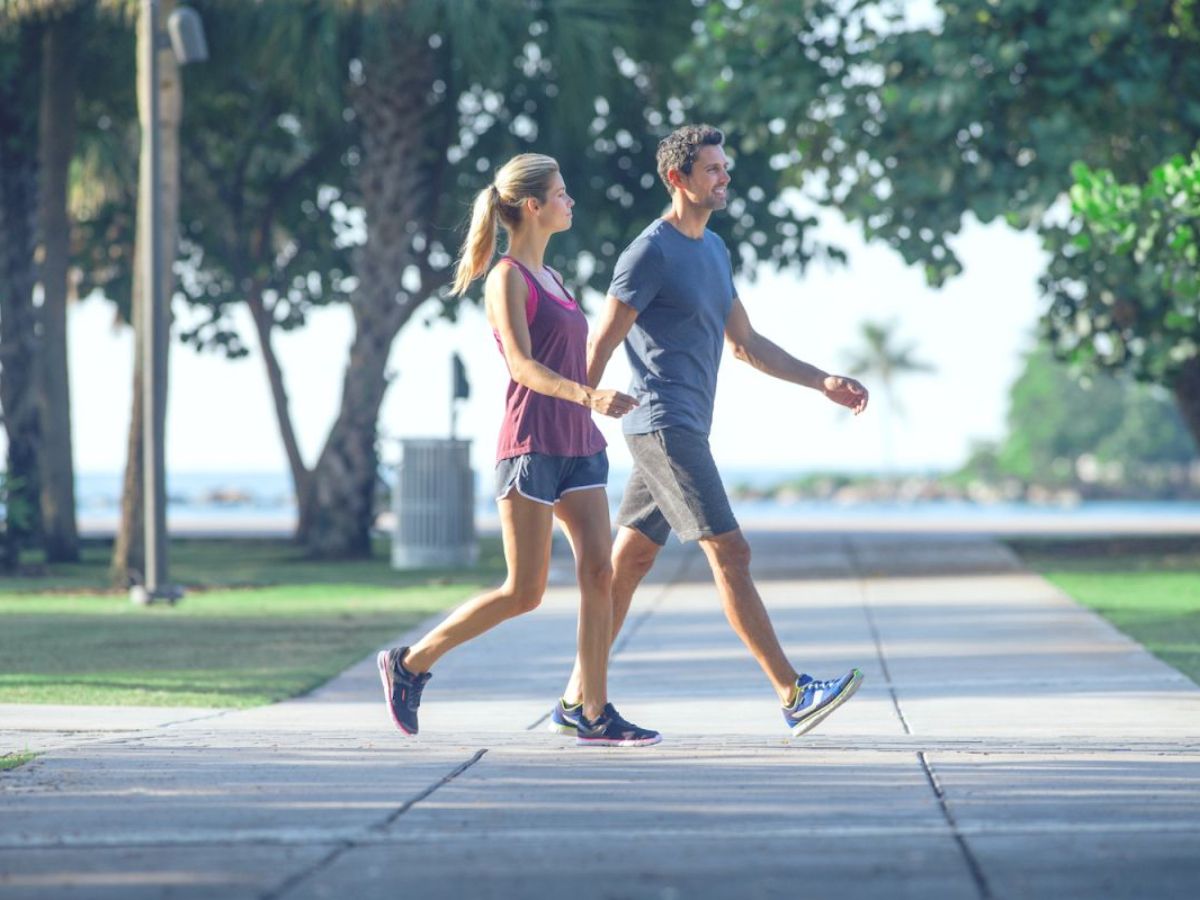 Đi bộ có giảm mỡ bụng không là câu hỏi nhiều người thắc mắc
