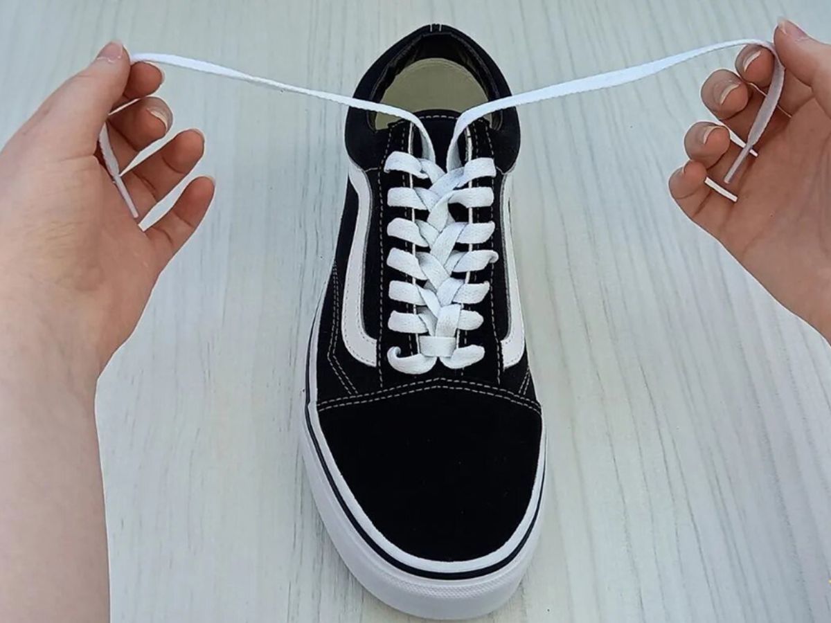 Buộc dây kiểu khoá kéo