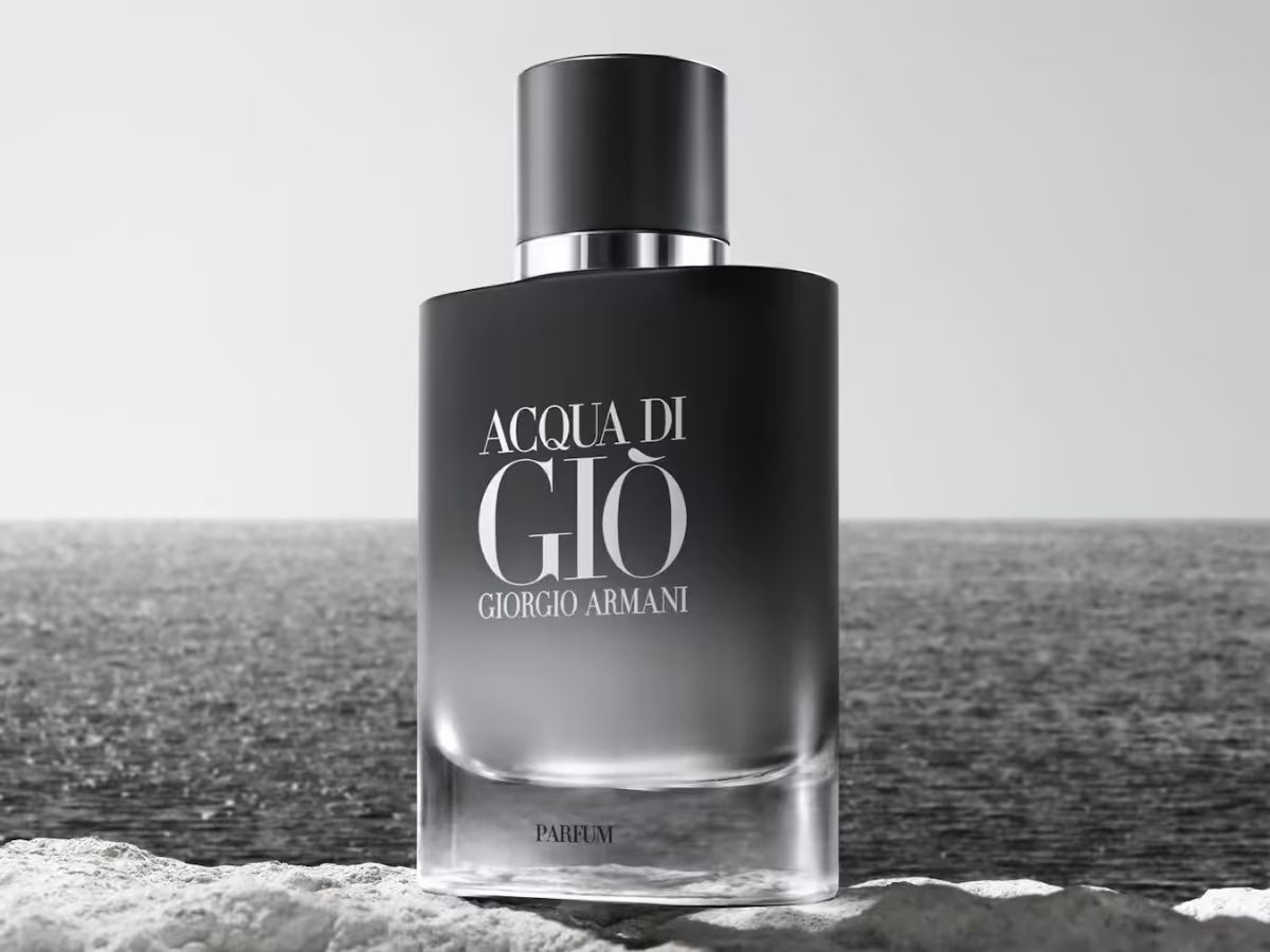 Chai nước hoa Giorgio Armani Acqua di Giò Profumo màu đen,