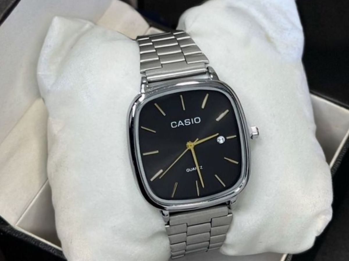 Đồng hồ Casio chính hãng bao gồm hộp và tem