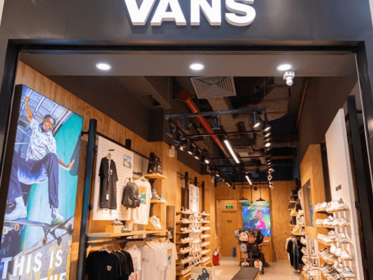 Địa điểm bán giày Vans chính hãng