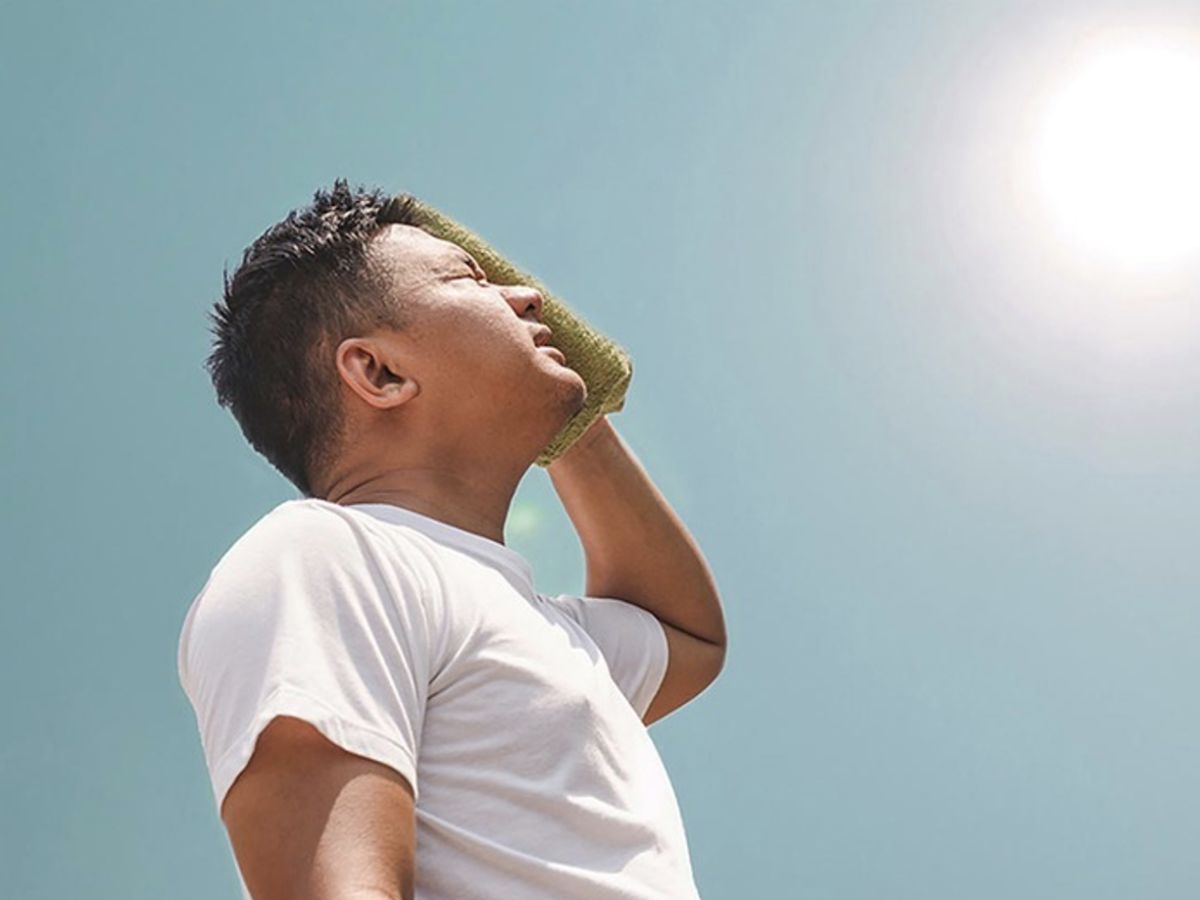 Tia UV từ nắng gắt có thể gây ra những tác hai thầm lặng