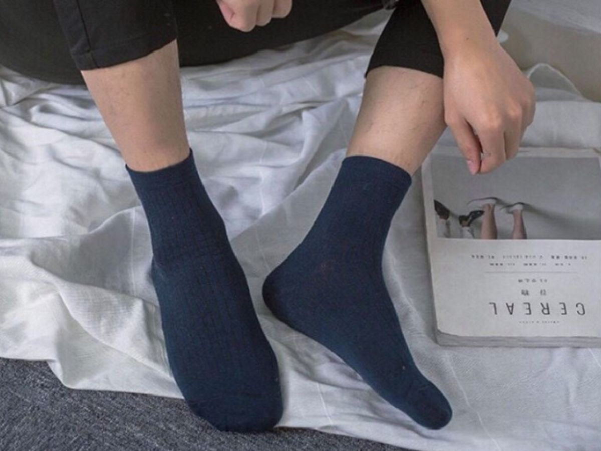 Ấm áp từ những bước chân với tất giữ nhiệt/tất len