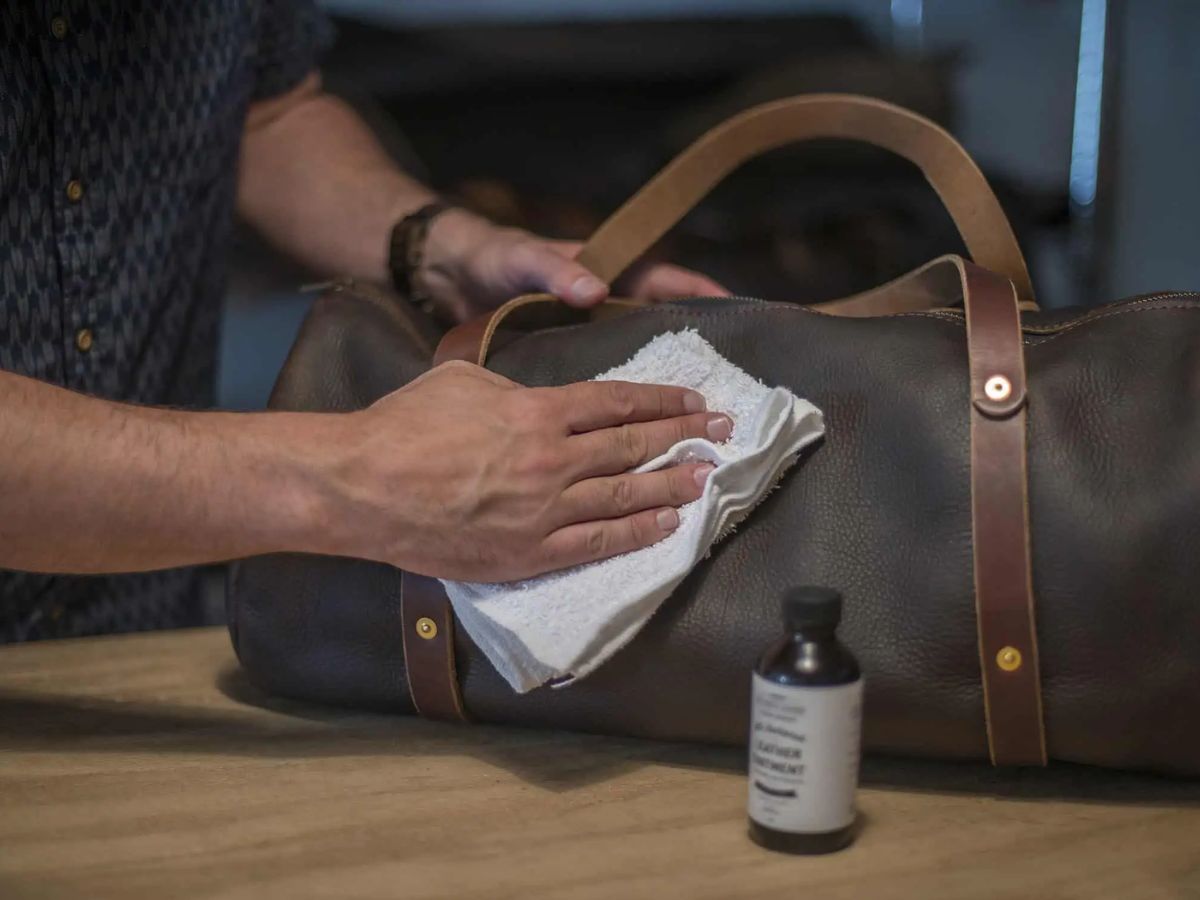 Bảo quản đồ da handmade đúng cách