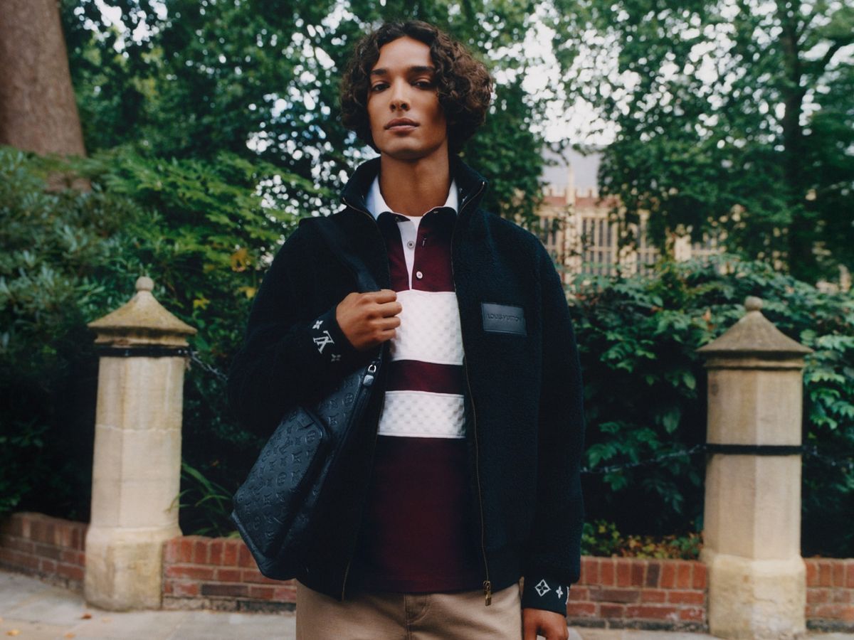 Nên đặt hàng từ các cửa hàng có giấy tờ đầy đủ để tránh mua phải hàng giả