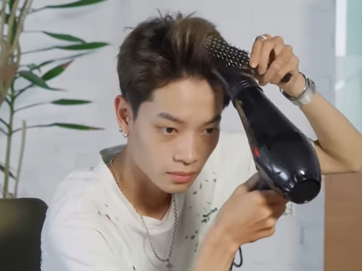 Hướng dẫn chi tiết cách tạo kiểu tóc Side Part vuốt rủ tại nhà