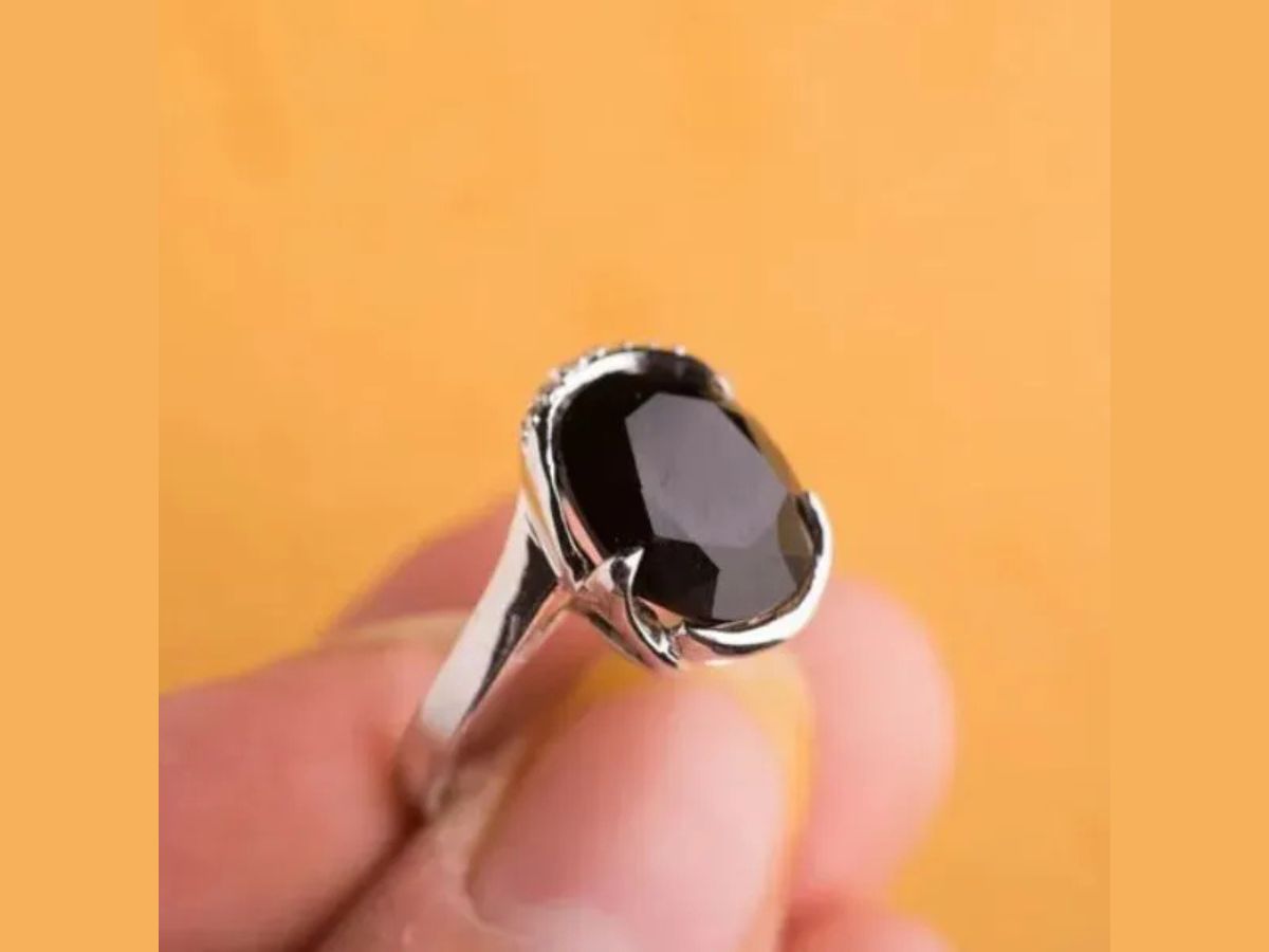 Cách chọn mua nhẫn phong thủy nam mệnh Kim phù hợp