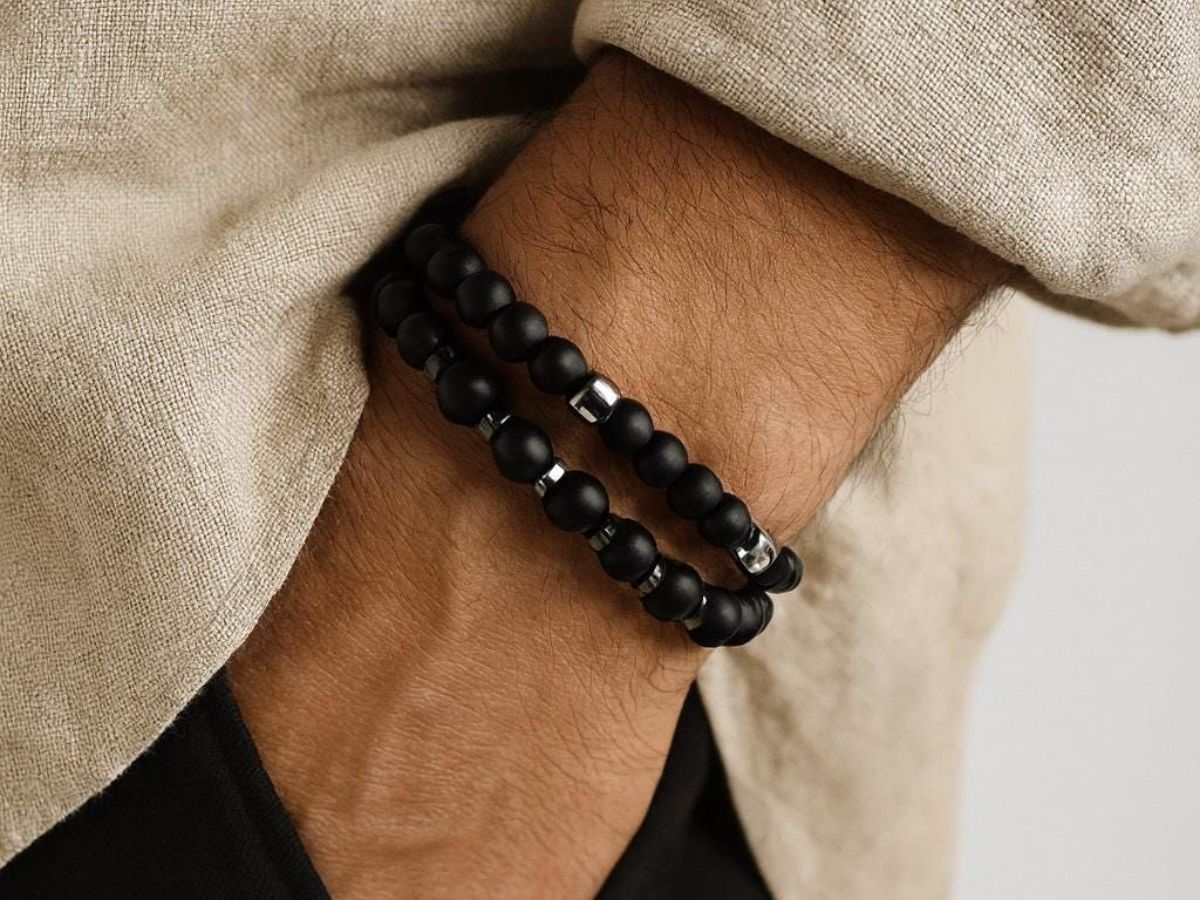 Vòng thạch anh đen mang đến vẻ huyền bí, cực thu hút