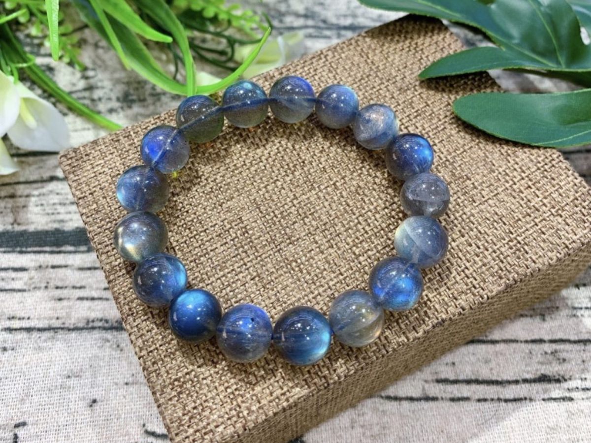 Vòng Tay Đá Labradorite mang hiện tượng tán sắc