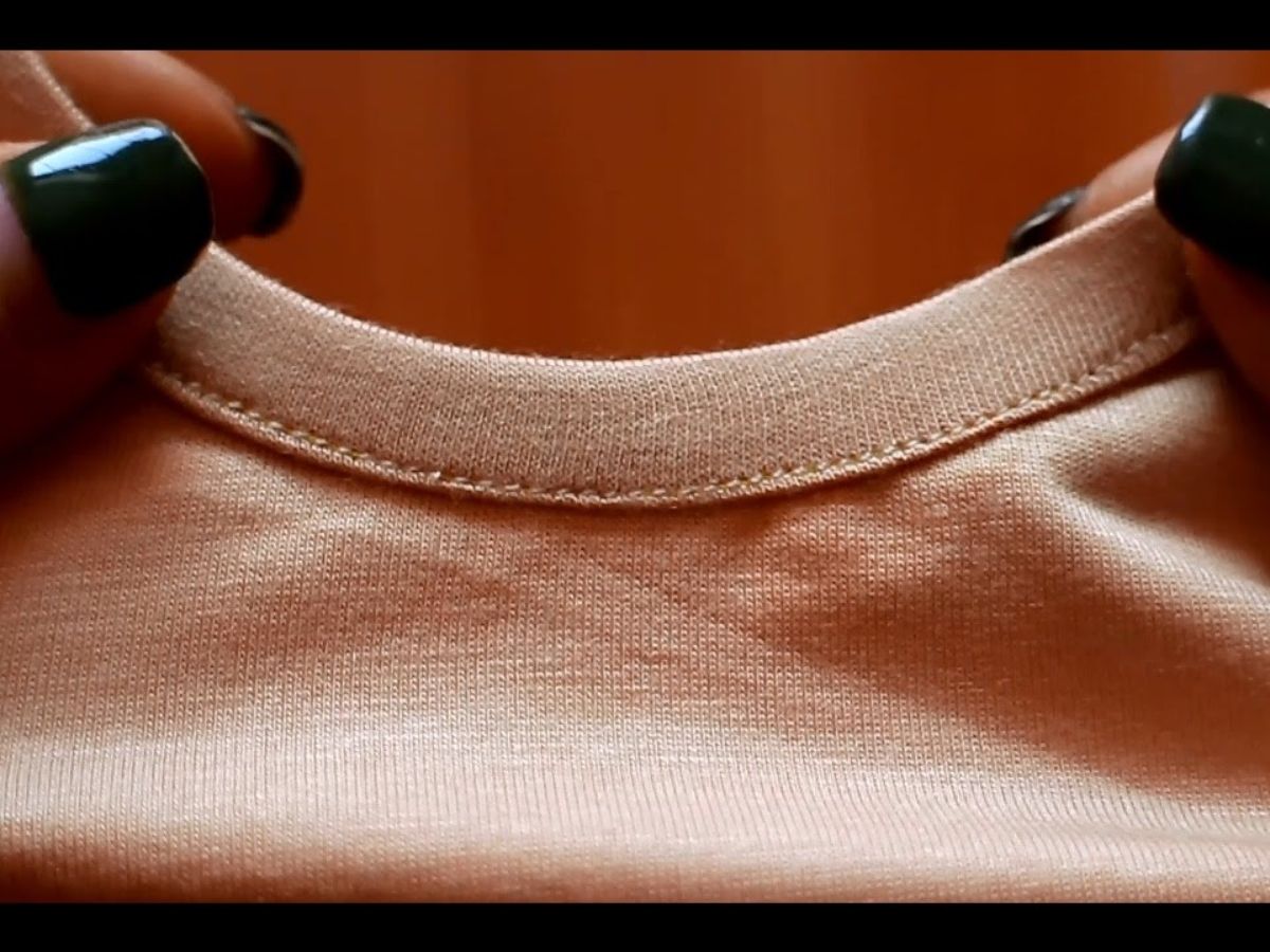 Luôn kiểm tra kỹ đường may trước khi mua