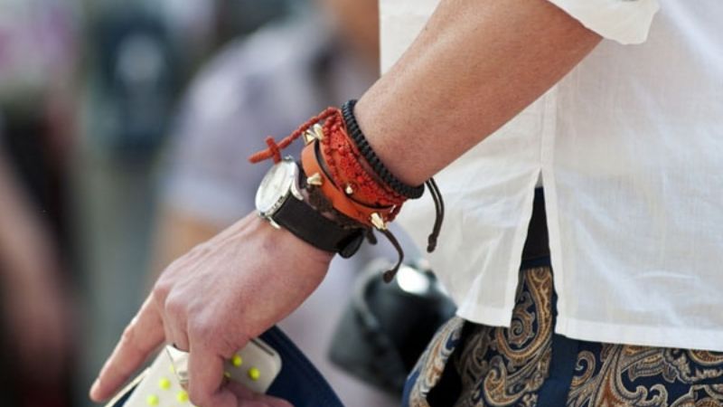 Mix Vòng Tay Cùng Đồng Hồ Cho Nam