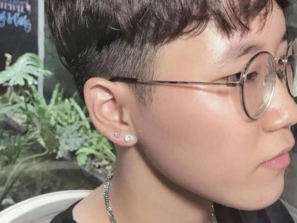 Lỗ xỏ khuyên cũng là một phụ kiện thời trang hãy chọn vị trí phù hợp với phong cách