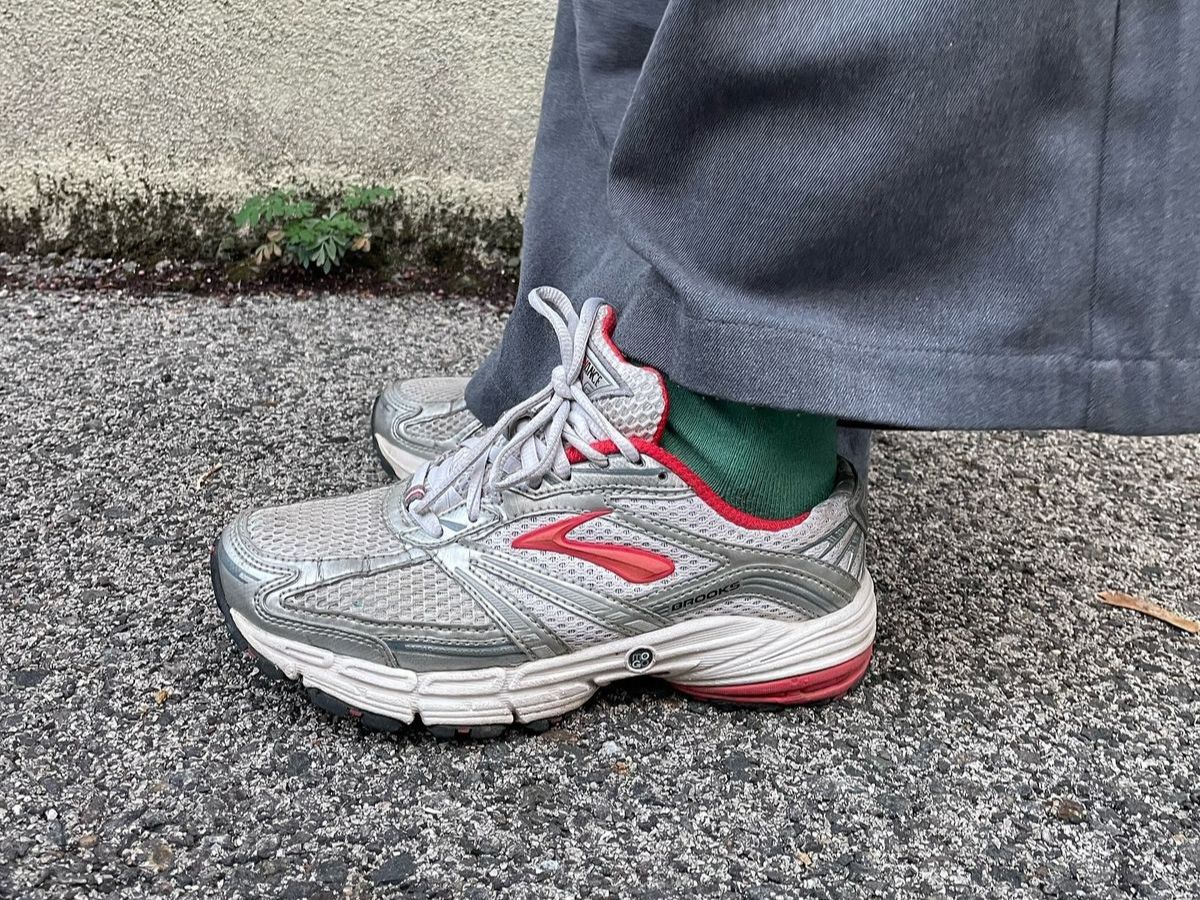 Giày 2hand có nhiều nguồn gốc khác nhau