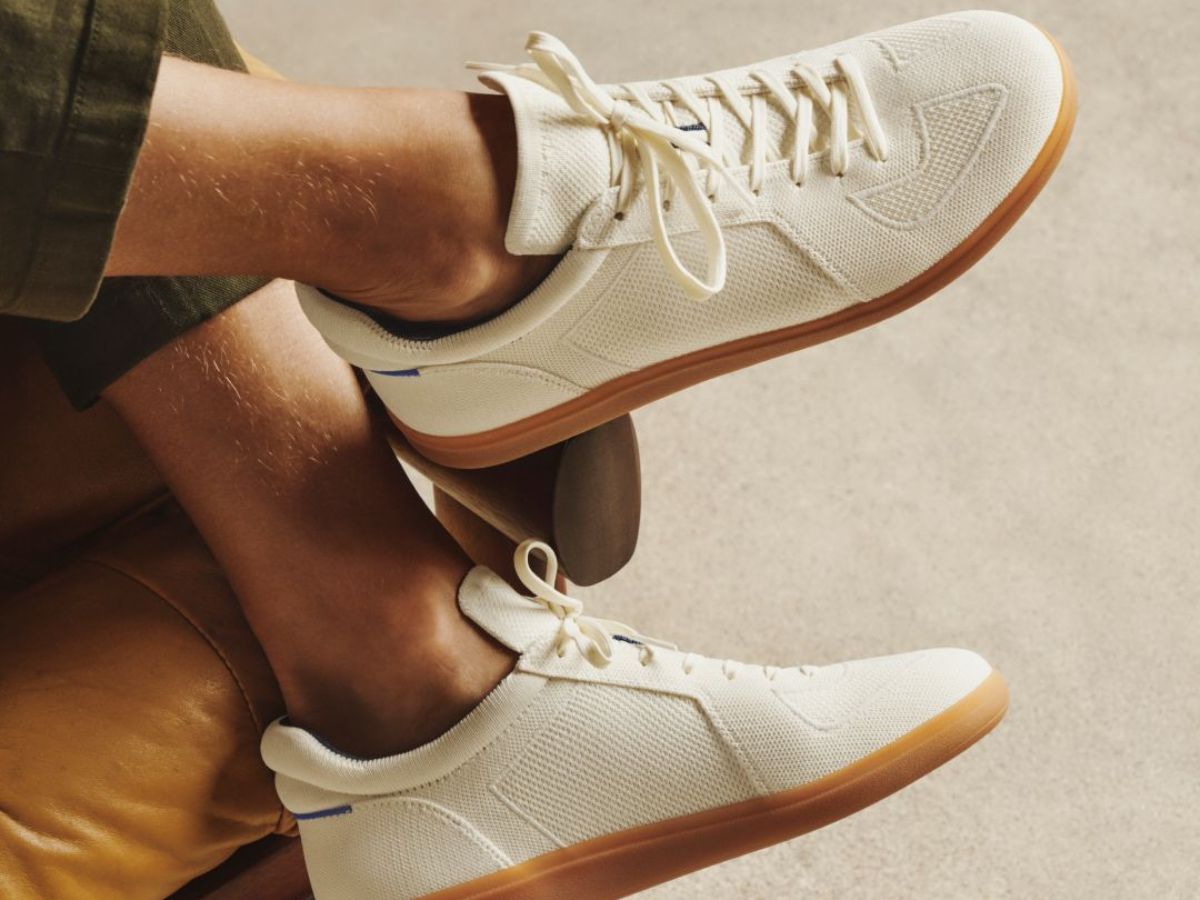 Xem xét cả thời gian của bản thân để quyết định có nên mua giày secondhand không