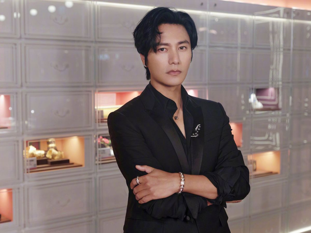 Trần Khôn với vẻ ngoài lịch lãm, chuẩn quý ông