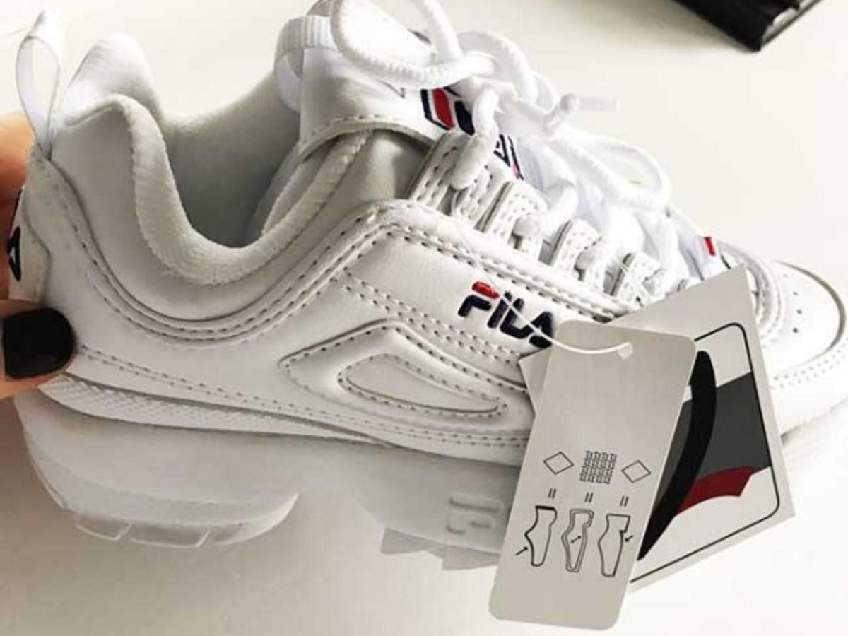 Tem thật có chữ in cực kỳ sắc nét, không bị lem hay nhòe