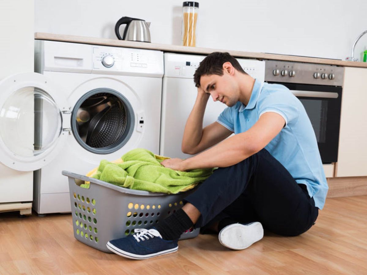 Không vệ sinh máy sấy quần áo thường xuyên khiens máy dễ bị cháy