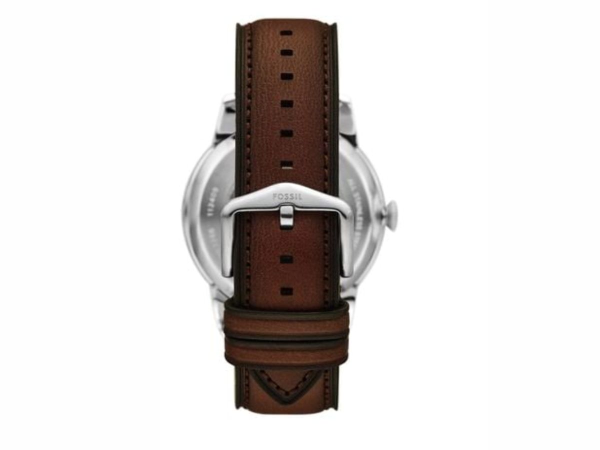 Chất liệu dây cũng góp phần định hình phong cách của bạn