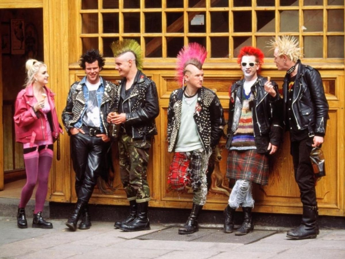 Mái tóc là yếu tố đặc trưng trong phong cách punk rock