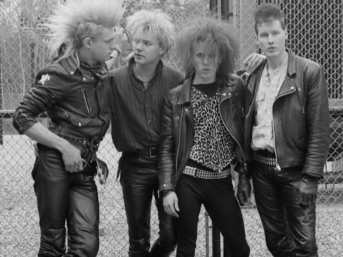 Punk Rock: Sự kết hợp giữa âm nhạc và phong cách thời trang đầy cá tính