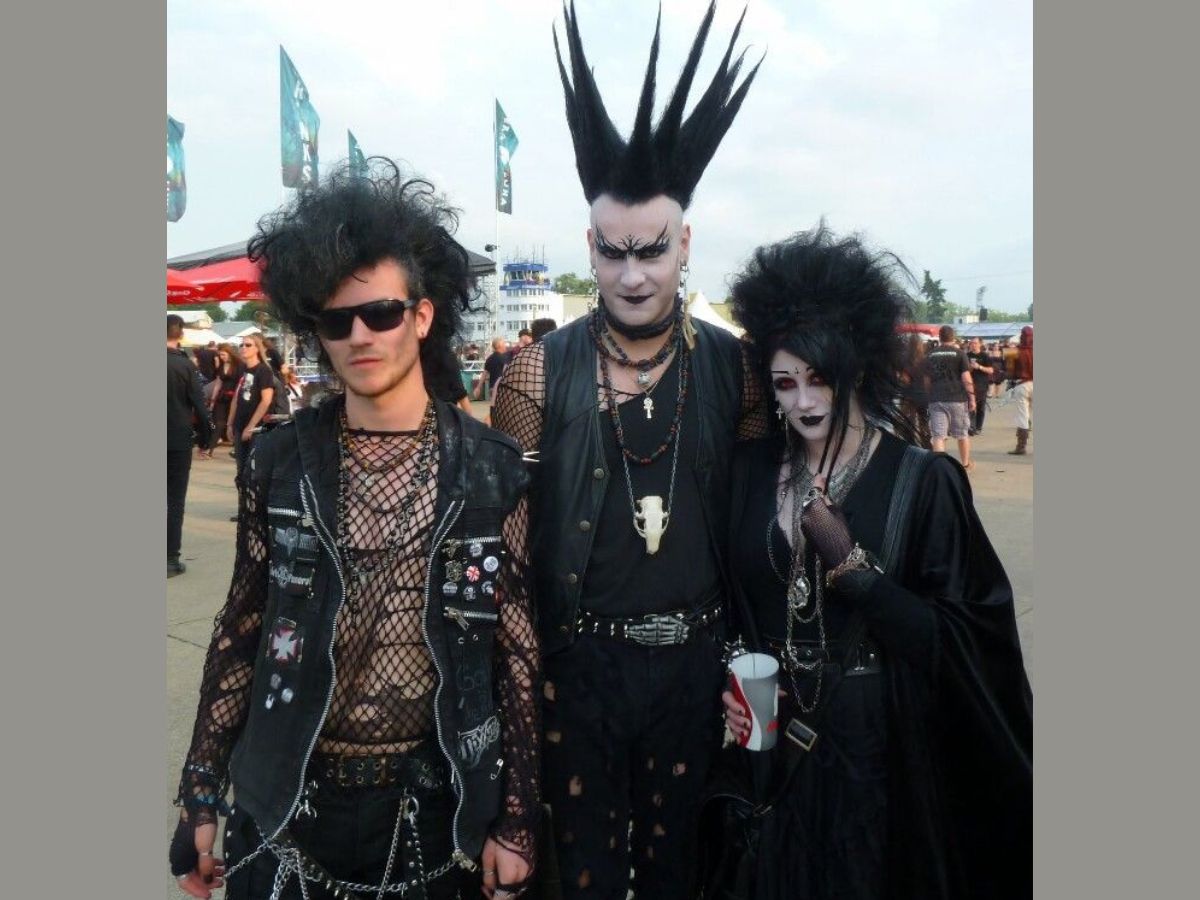 Deathrock và Horror Punk thể hiện sự cá tính và bí ẩn
