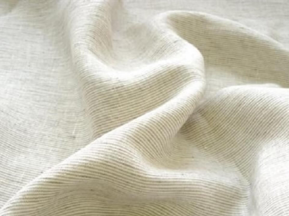 Quần vải nam ống rộng chất liệu Linen phù hợp phong cách mùa hè