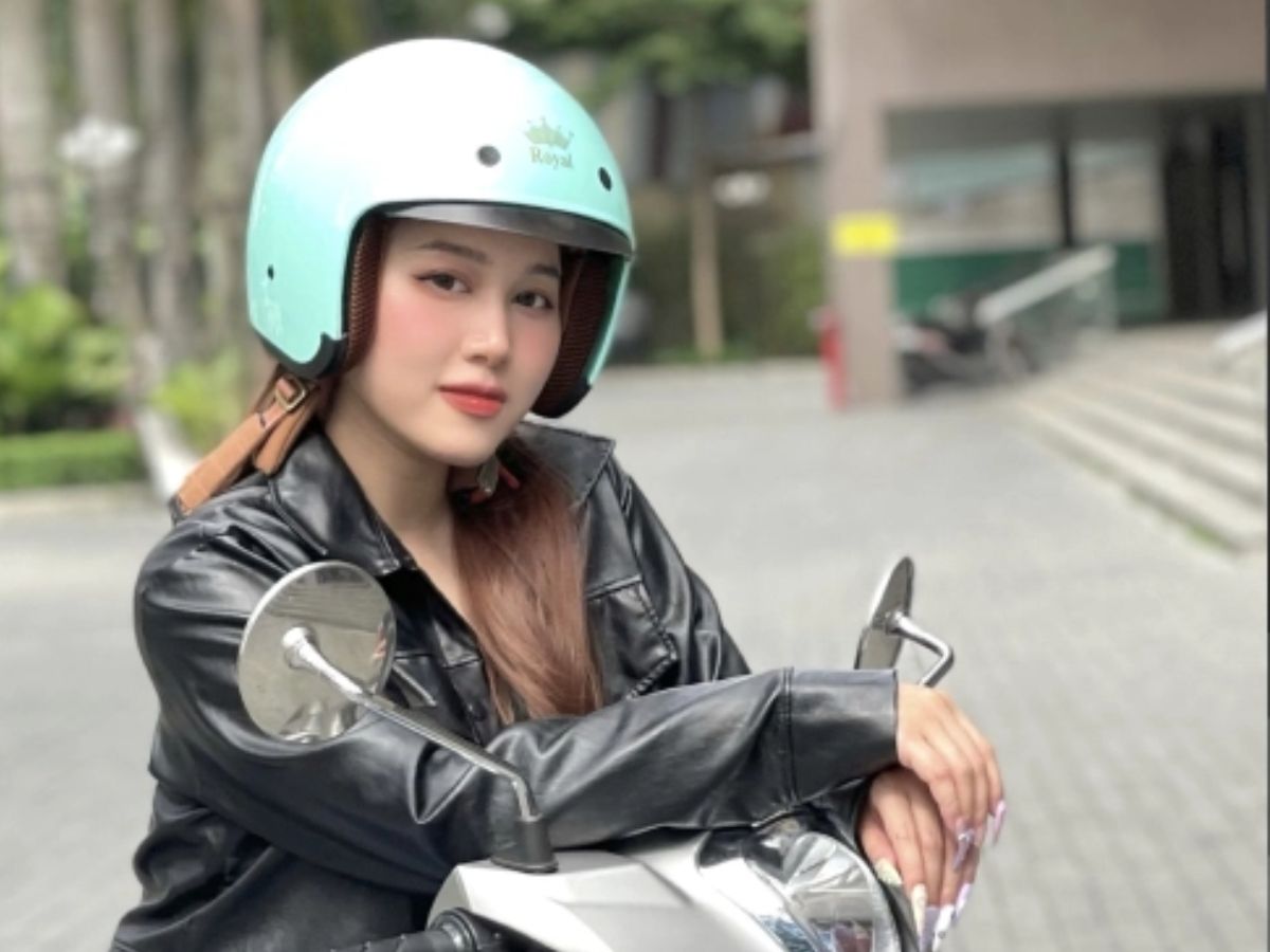 Chiếc mũ ôm khít vừa vặn, không gây áp lực, mang lại cảm giác nhẹ nhàng và dễ chịu