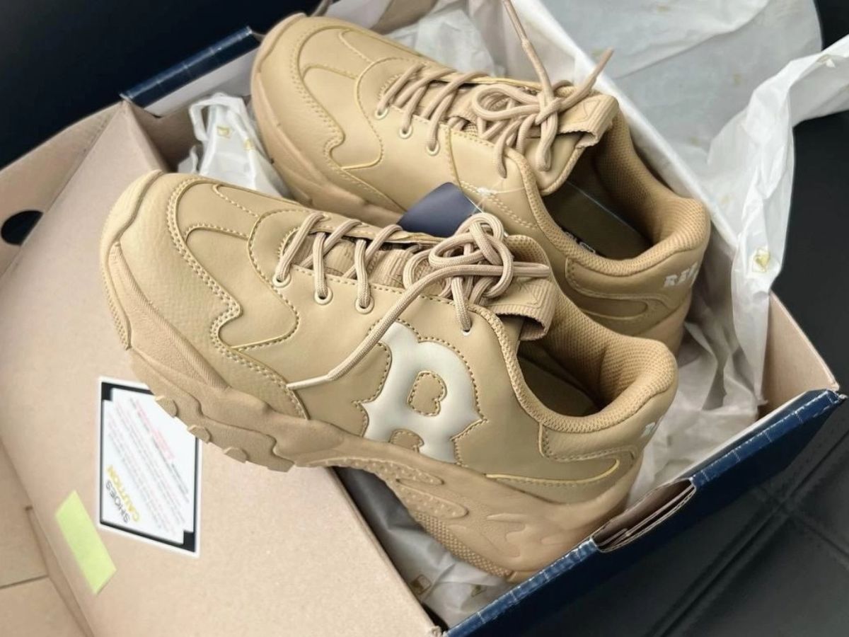 Hộp chính hãng cứng cáp, vuông vức, thông tin in sắc nét