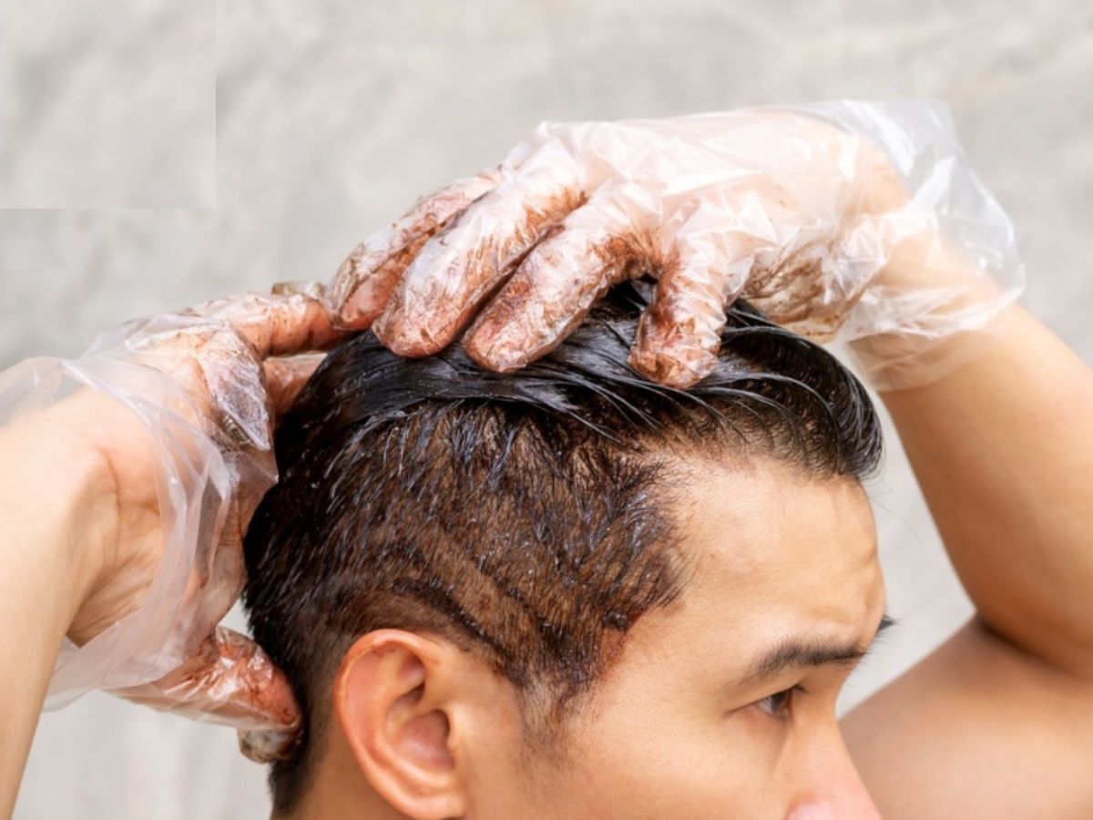 Kiểm tra có bị ứng thuốc nhuộm trước khi bắt đầu nhuộm