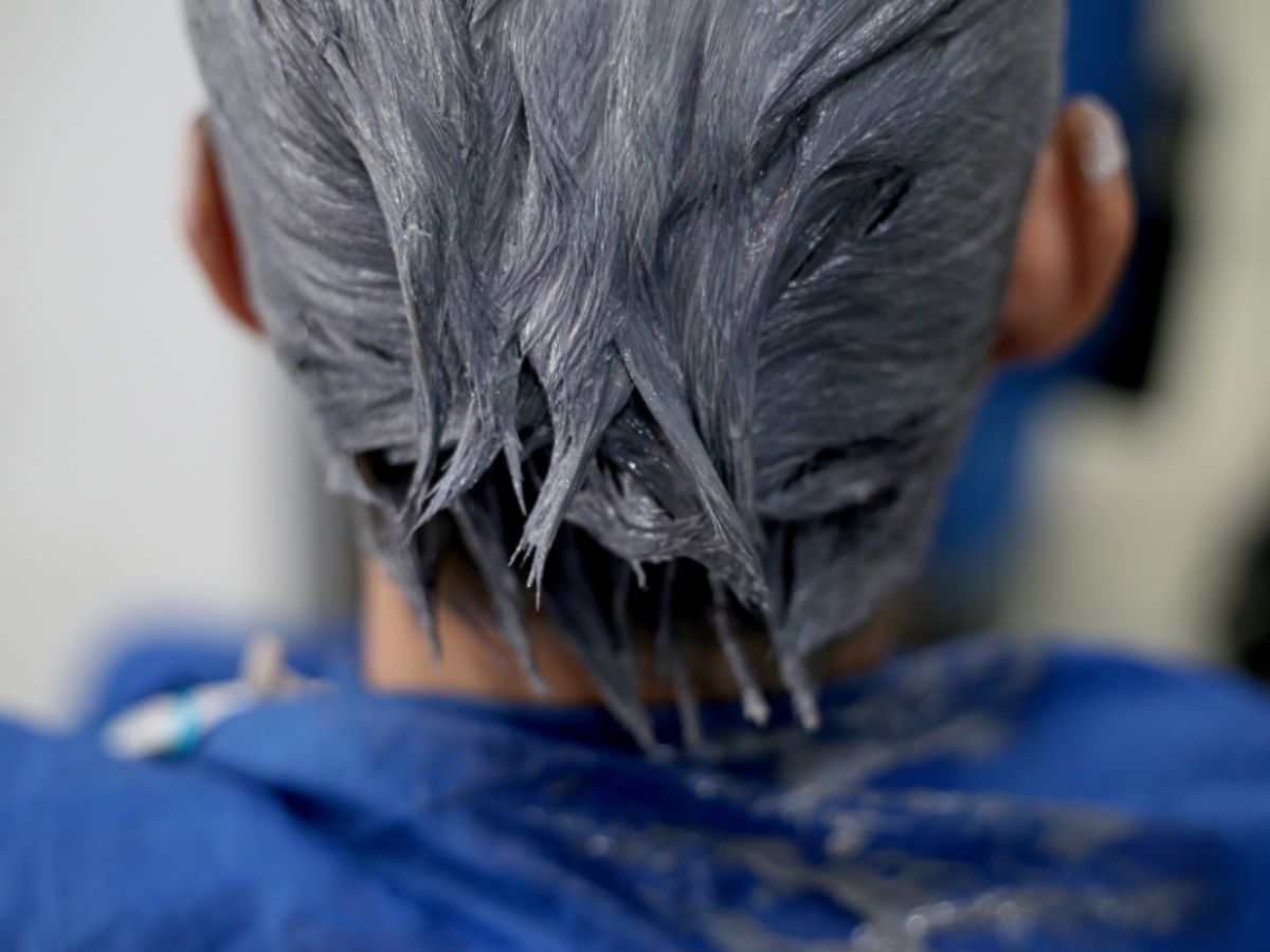 Tránh thuốc dính da, quần áo và đồ dùng