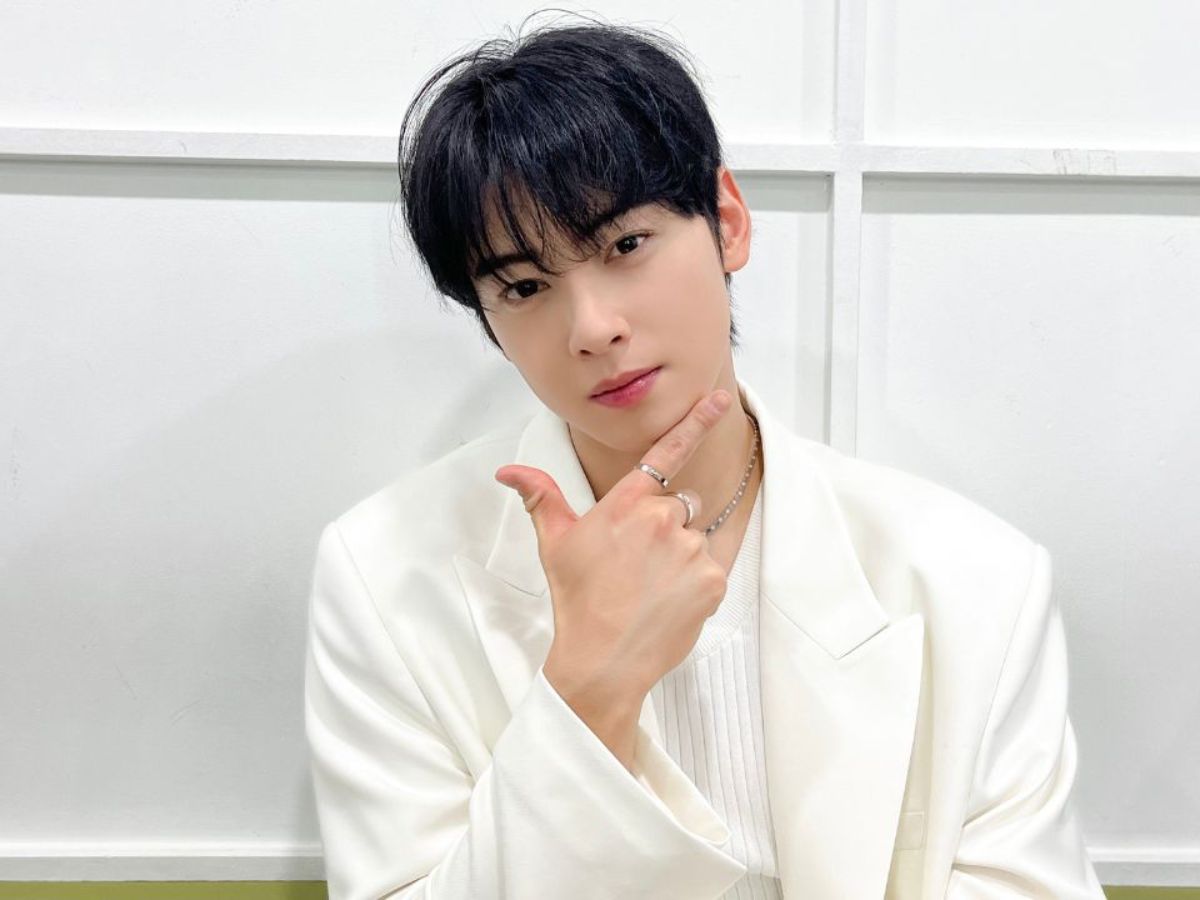 Mang đậm phong cách Hàn Quốc, kiểu mái thưa giúp gương mặt trông trẻ trung và đáng yêu hơn