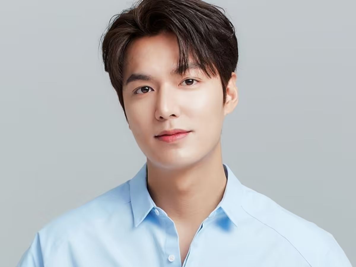 Kiểu tóc quốc dân với phần mái chia theo tỷ lệ 7/3 kinh điển