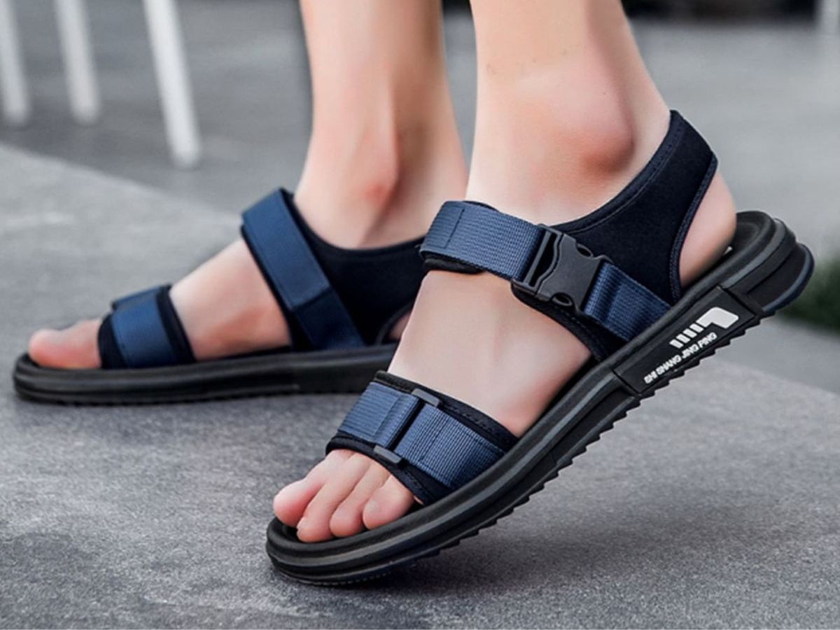 Bạn có thể chọn quai hậu cổ điển