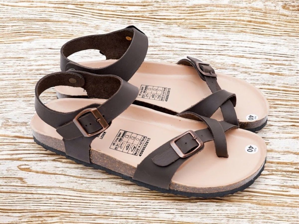 Sandal đế trấu là ưu tiên cho sức khỏe
