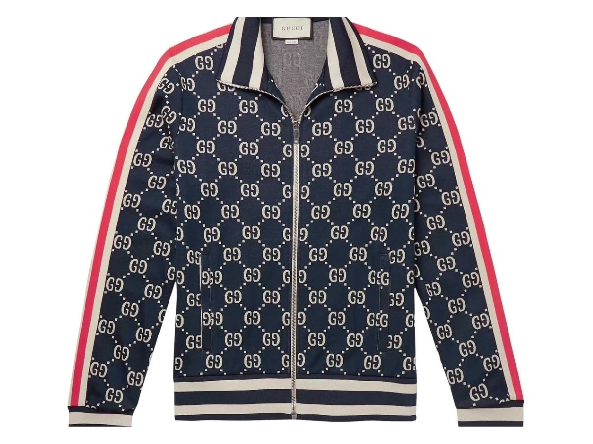 Chiếc áo khoác bomber Gucci với họa tiết monogram GG và chi tiết thêu tinh xảo