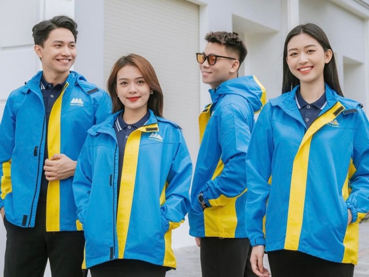 Khám phá các mẫu áo khoác gió đồng phục cực chất