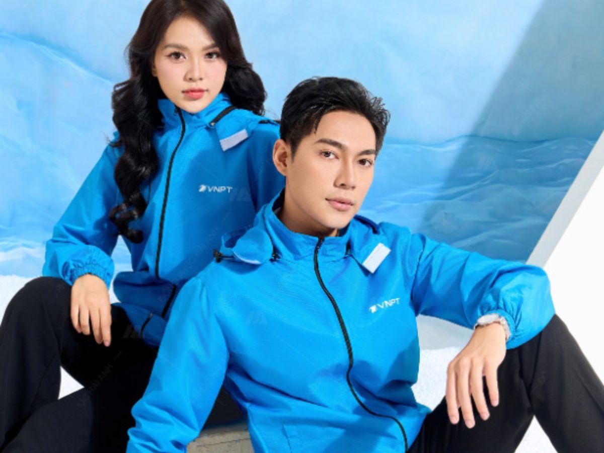 Đồng phục công ty màu xanh