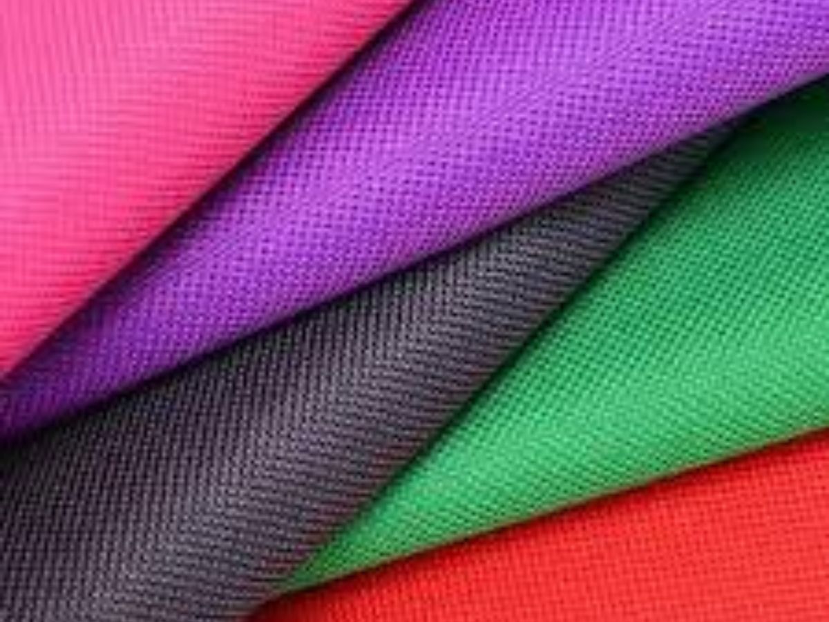 Vải Polyester & những đột phá công nghệ bền bỉ, ít nhăn, dễ vệ sinh và hơn thế nữa