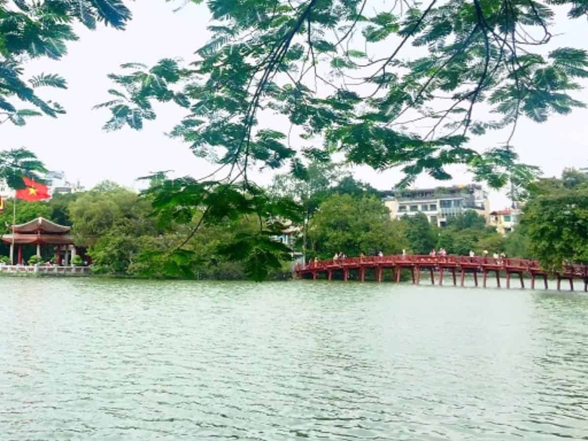Hồ Gươm, Cầu Thê Húc là biểu tượng giữa lòng thủ đô