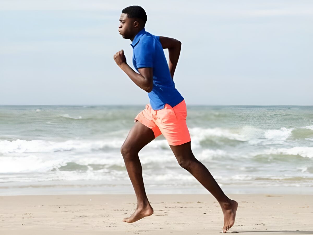 lợi ích chạy bộ chân trần