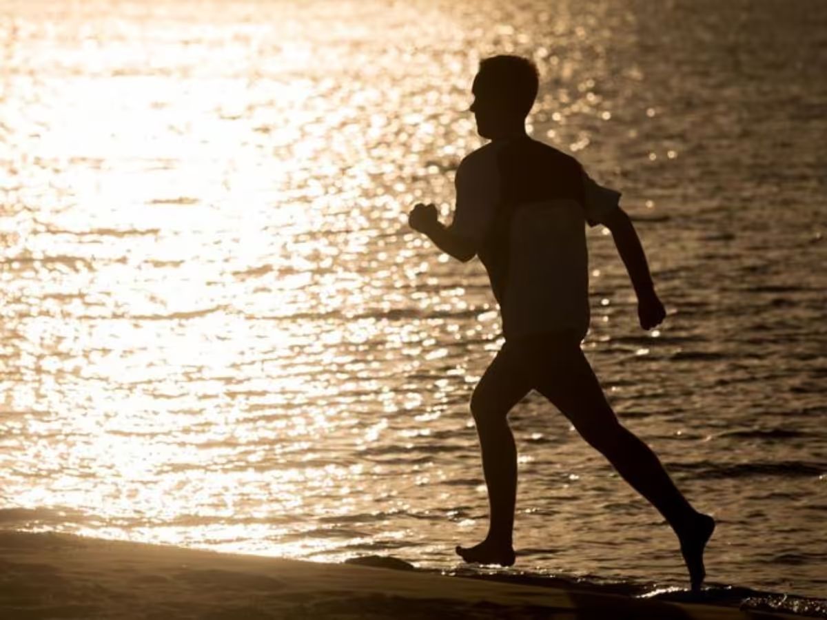 lợi ích chạy bộ chân trần