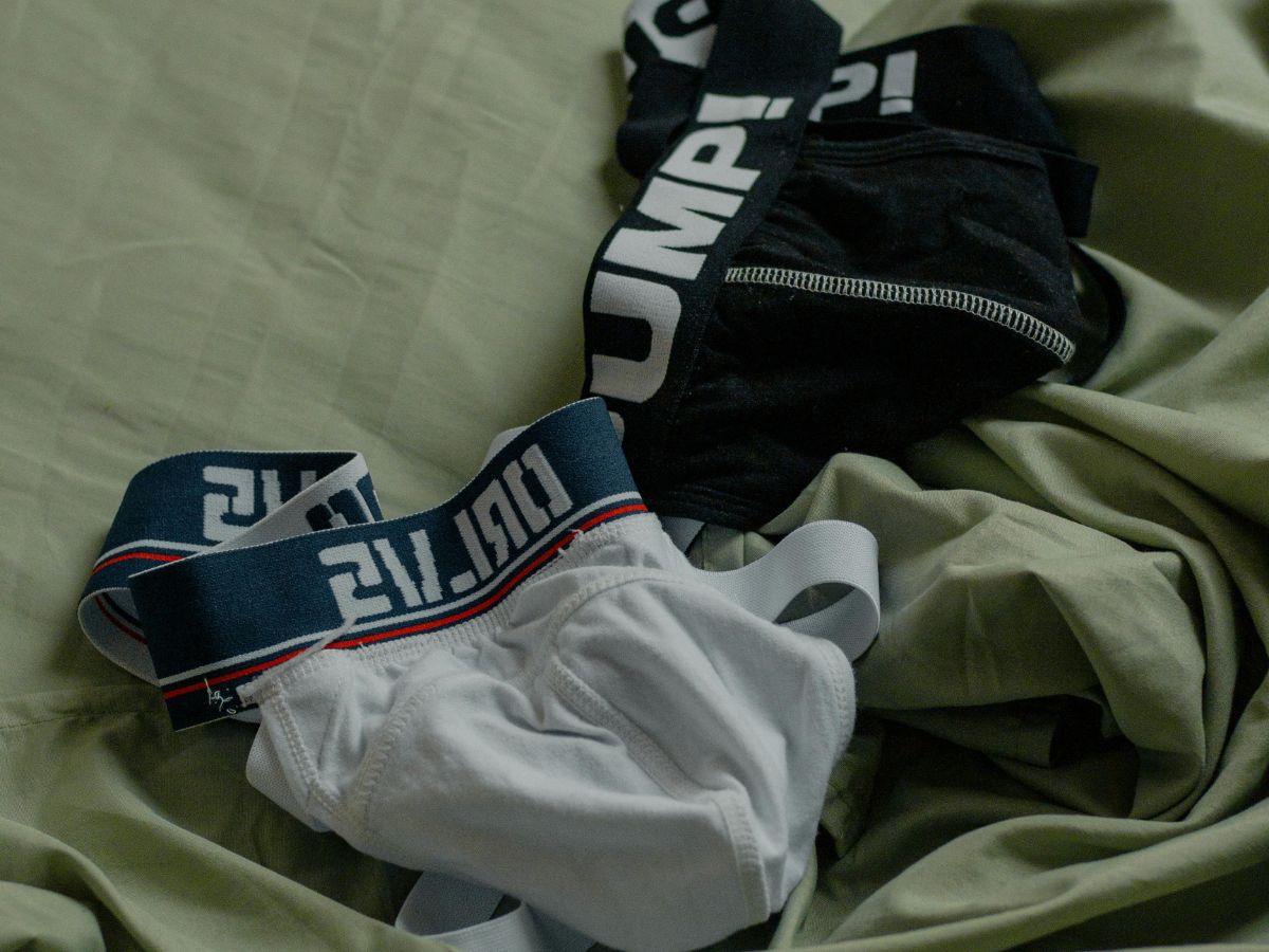 Biết cách chọn màu quần lót nam giúp anh em tự tin trong mọi hoạt động