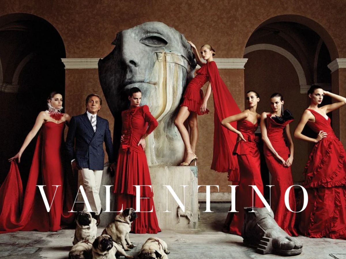 Valentino tôn vinh nét nữ tính quyến rũ