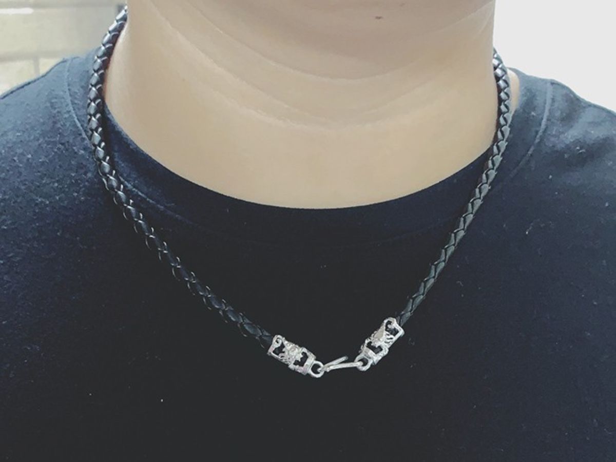 Dây Chuyền Da Phóng Khoáng và Bụi Bặm