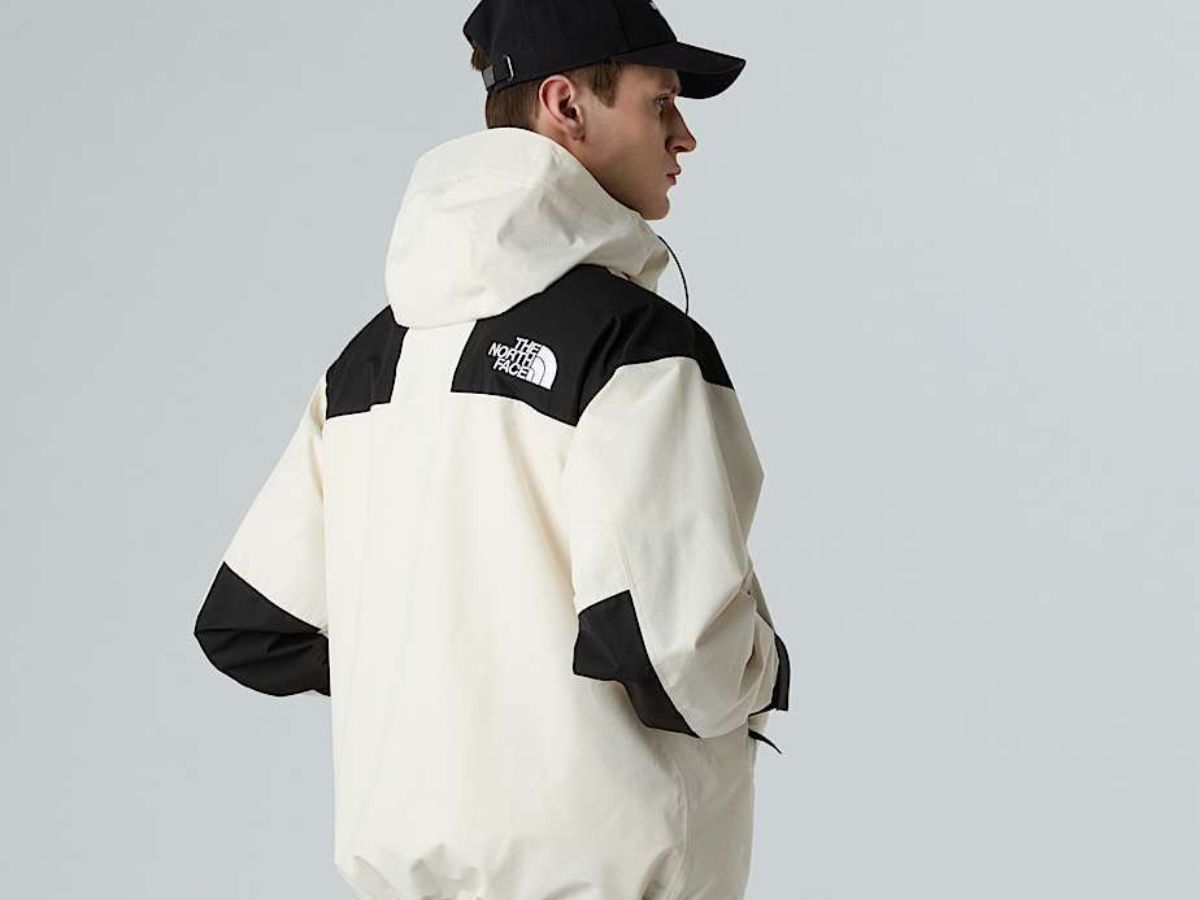 The North Face thuộc top các thương hiệu áo khoác gió nam mang đến sự bảo vệ tuyệt đối