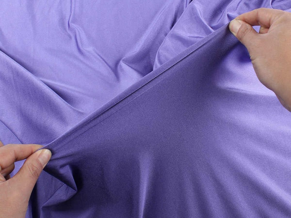 Bí quyết của độ co giãn thần kỳ nằm ở sợi Spandex (Elastane/Lycra)