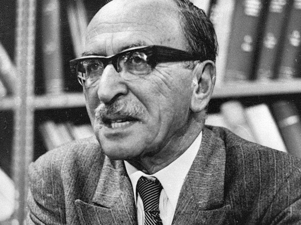 Chân dung của nhà khoa học Dennis Gabor