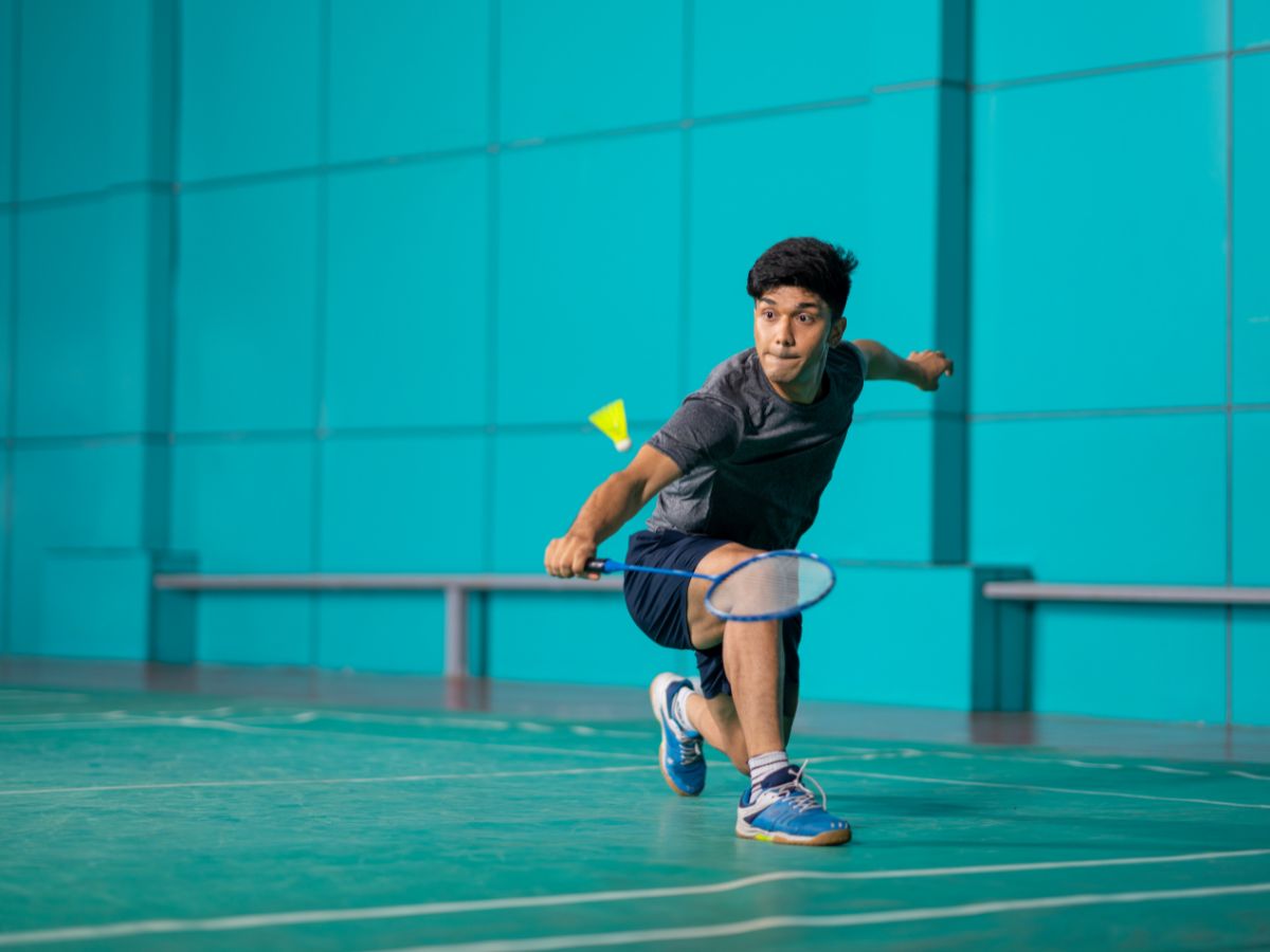 Bạn có thể chơi cầu lông ở sân Bình Quới với mức giá phải chăng